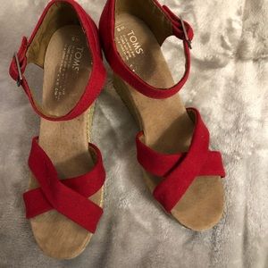 TOMS wedges